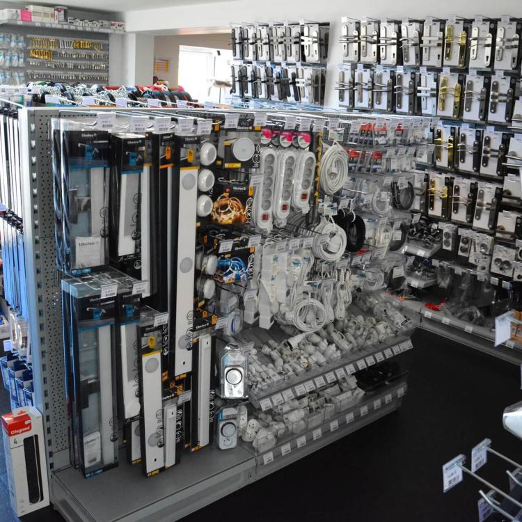 La Quincaillerie à Plomodiern